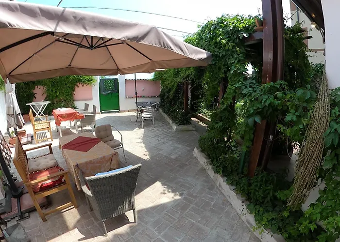 Flavia فندق مبيت وإفطار كونستانتا