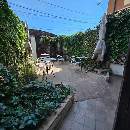 Bed and Breakfast Flavia 4*