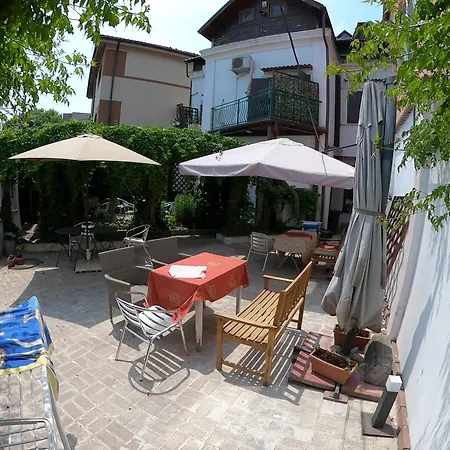 住宿加早餐酒店 Flavia