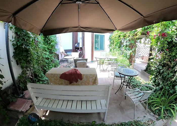 Couette-café Flavia 4*