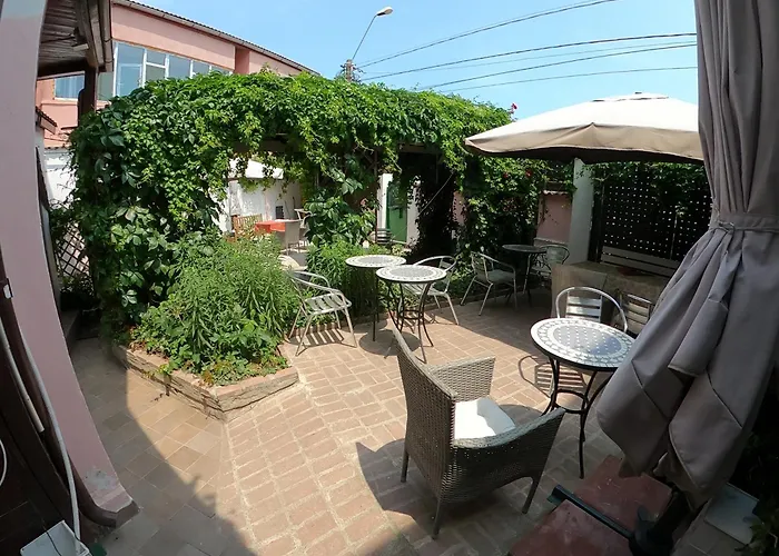 Couette-café Flavia 4*